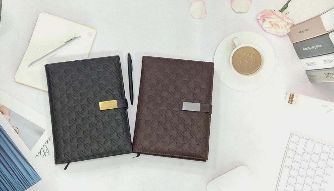 A5 in Leather diary with pen