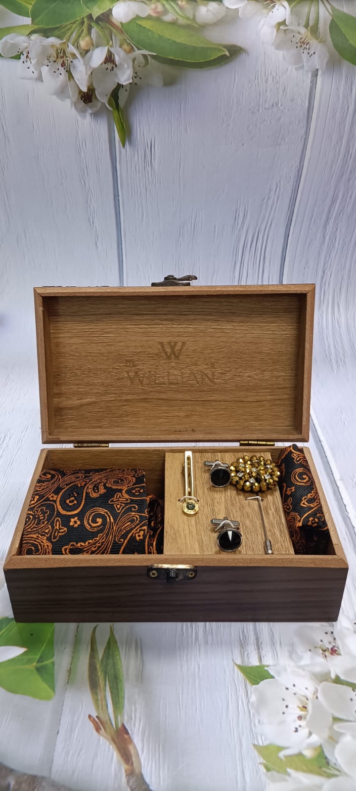 PREMIUM TIE & CUFFILG SET WITH BROCHE